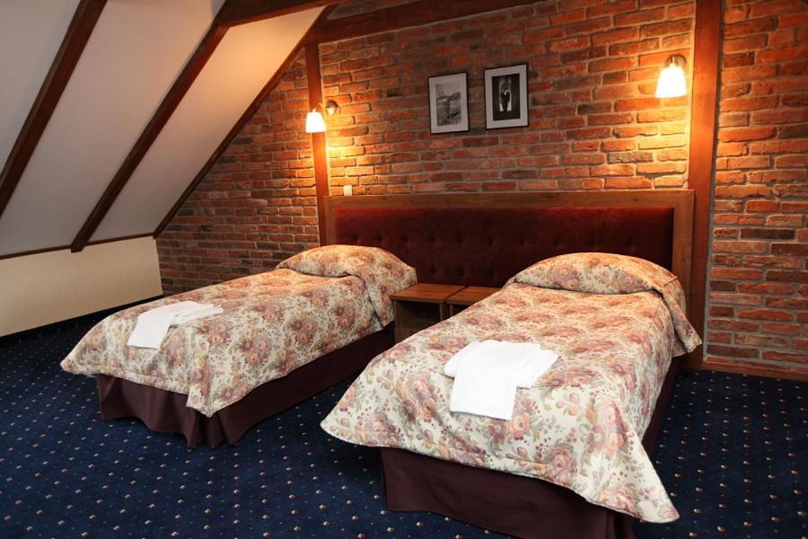 U Pietrzakow Hotel Zielonka  Bagian luar foto