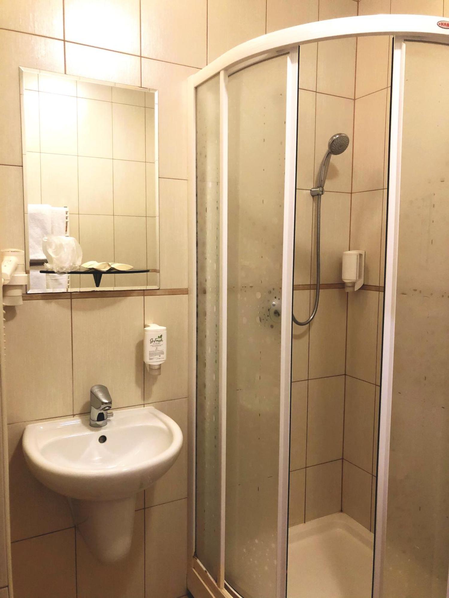 U Pietrzakow Hotel Zielonka  Bagian luar foto